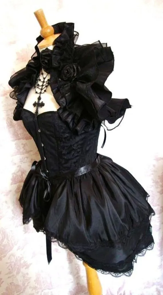Plus Size ANGELIQUE Taffetta BURLESQUE Bustle Skirt Steampunk Goth by GothicBurlesque steampunk buy now online Plus Size ANGELIQUE Taffetta BURLESQUE Bustle Skirt Steampunk Goth by GothicBurlesque steampunk buy now online