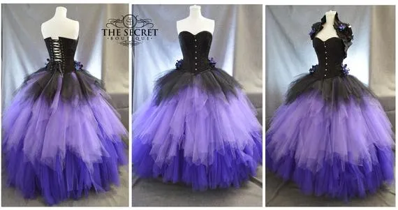 Sample sale-Gothic wedding dress-ombre wedding-two piece wedding dress-black wedding dress-black tulle wedding dress-alternative wedding by thesecretboutique steampunk buy now online Sample sale-Gothic wedding dress-ombre wedding-two piece wedding dress-black wedding dress-black tulle wedding dress-alternative wedding by thesecretboutique steampunk buy now online