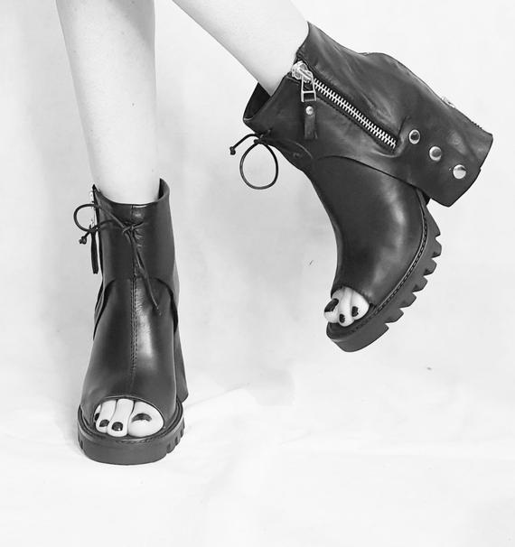 Open Toe Sandals, Gothic Shoes, Black Leather Shoes, Leather Booties, Steampunk Sandals, Heeled Boots, Extravagant Shoes, Grunge Shoes by dreSSShoescode steampunk buy now online