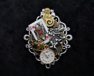 Alice in Wonderland inspired Steampunk pin brooch / badge + White Rabbit, Cheshire Cat, teapot, Queen of Hearts card & pocket watch charms by KindHeartsEmporium steampunk buy now online