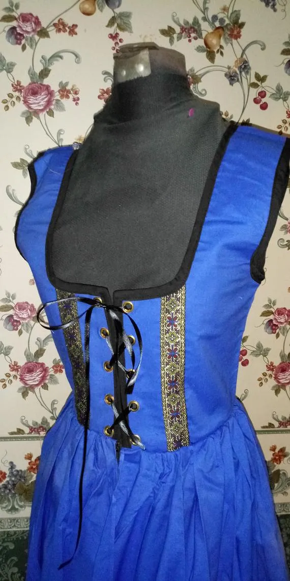 Premade cotton Renaissance dress gown pirate wench costume fits 5' 2" with a 27-32" waist by RebeccasRenaissance7 steampunk buy now online Premade cotton Renaissance dress gown pirate wench costume fits 5' 2" with a 27-32" waist by RebeccasRenaissance7 steampunk buy now online