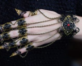 Ebony Armour - Claw Rings - Full hand set - BDSM Claws - Gothic Vampire Jewellery - Nail Ring - Halloween Costume - Festival jewelry by ArmaMedusa steampunk buy now online