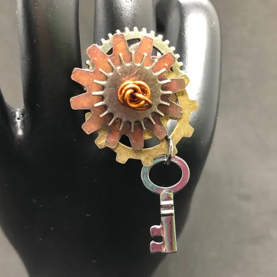 Handmade Steampunk Ring- Gears, Sprickets, Key by NanaKsShinyThings steampunk buy now online Handmade Steampunk Ring- Gears, Sprickets, Key by NanaKsShinyThings steampunk buy now online
