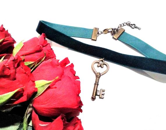 Key To My Heart Valentines Choker - Romantic Gift - Gothic - Bronze Key Choker Necklace - Valentines Day - Stemapunk Jewelry by HopkinsAndTheWitchNL steampunk buy now online