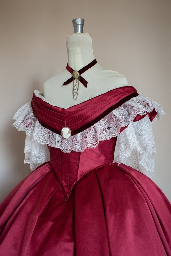 Victorian Prom Dress, Victorian ball gown, burgundy satin, white Lace and Velvet ribbon with Bertha. Model "Giorgia" 1860 by SecretTimes steampunk buy now online