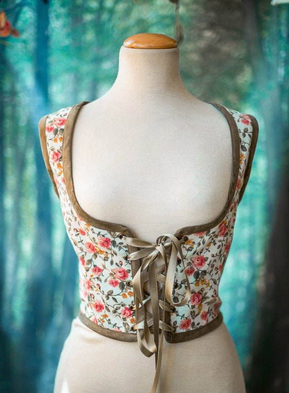 Hobbit bodice, Renaissance corset flowers cottagecore style corset vest, Wench regency steampunk by CostureroReal steampunk buy now online