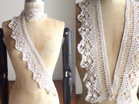 Antique lace / old crocheted lace trim / ivory decorative lace trim / long piece by SuitcaseInBerlin steampunk buy now online